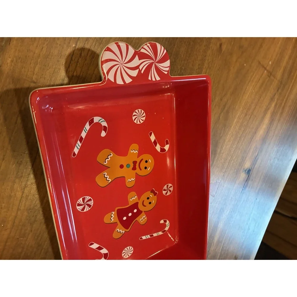 Gingerbread & Peppermints Glazed 9